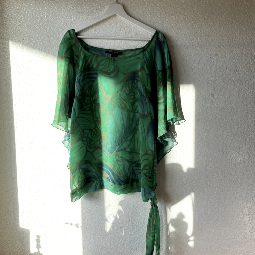 Ashley Stewart Made in USA Tropical Green Leafs Butterfly Top womens 14/16 (20)